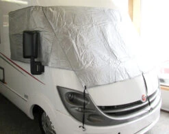 Tammers Lämpöpeitteet Matkailuautoihin 11 Tammers Lämpöpeitteet Matkailuautoihin -Tammer-Suoja kauppa matkailuauton lampopeite ohjaamopeite ikkunapeite suojapeite tampere 39a10adf