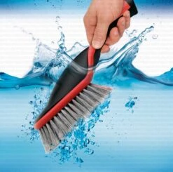 Pingi Premium Activebrush F1 Autonpesuharja Säiliöllä -Tammer-Suoja kauppa pingi pesuharja vesisailiolla premium f1 232ed749