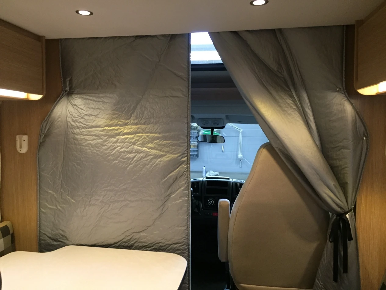 Tammers Matkailuauton Väliverho 4 Tammers Matkailuauton Väliverho - Image 2