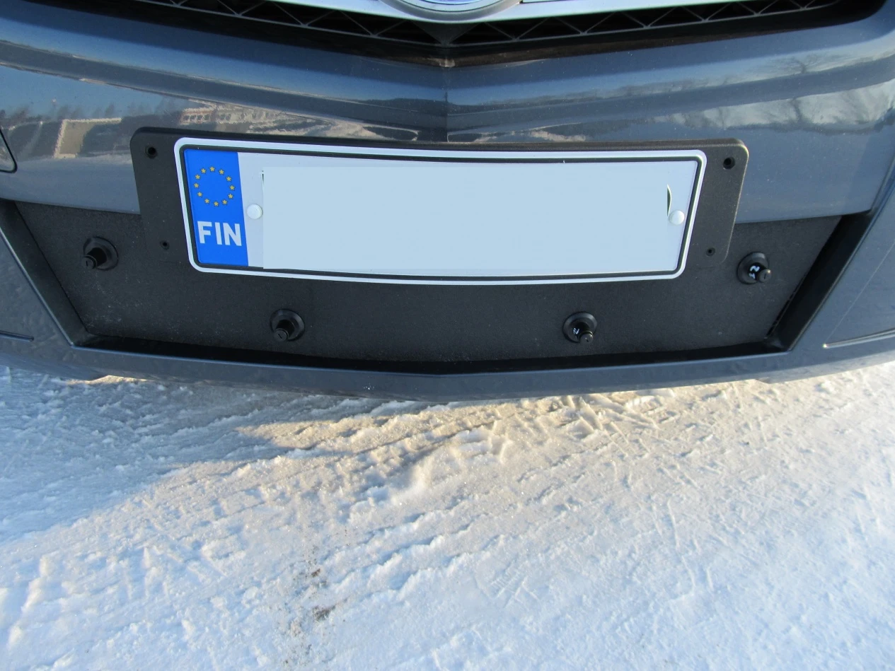 Tammer-Suoja Mercedes-Benz GLK Vm. 2008-2011 3 Tammer-Suoja Mercedes-Benz GLK Vm. 2008-2011