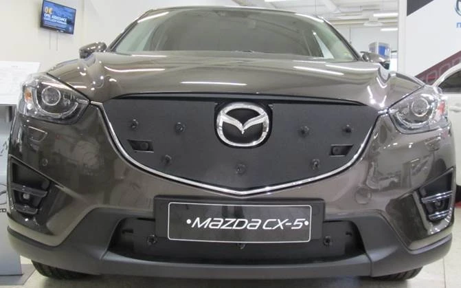 Tammer-Suoja Mazda Cx-5 Vm. 2015-2017 (parkkitutkalla) 3 Tammer-Suoja Mazda Cx-5 Vm. 2015-2017 (parkkitutkalla)